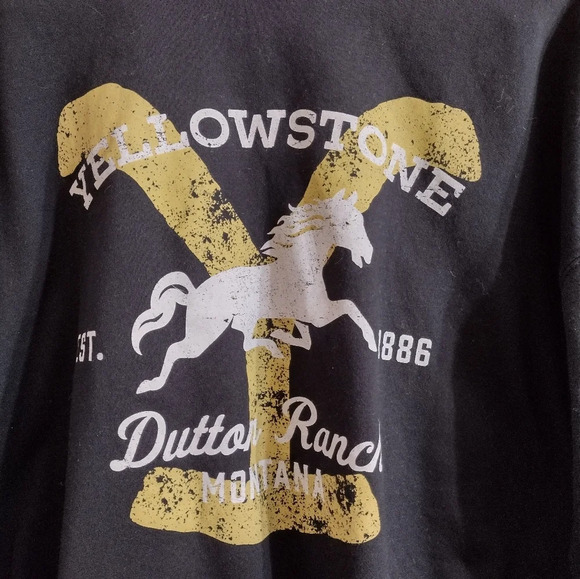 XXL Official Yellowstone Cropped Sweatshirt - Picture 2 of 4